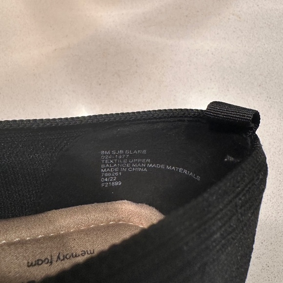 Shoes - Picture 3 of 5